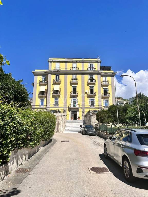 appartamento in vendita a Napoli in zona Posillipo