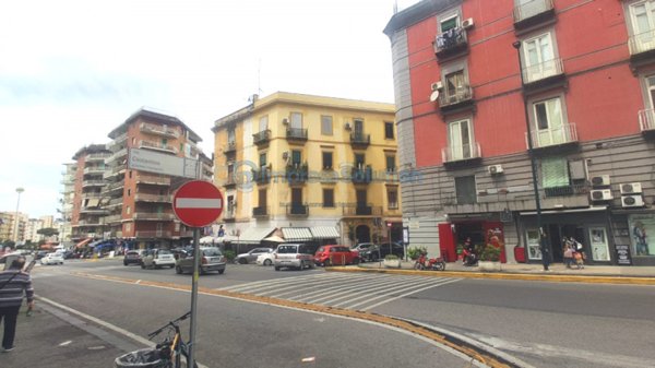 locale di sgombero in vendita a Napoli in zona Fuorigrotta