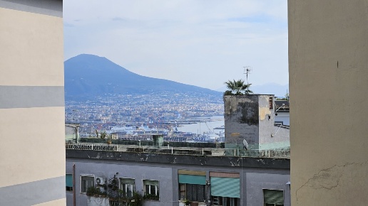 appartamento in vendita a Napoli in zona Vomero