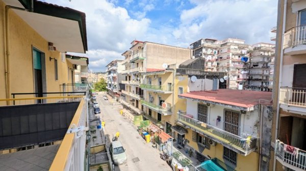appartamento in vendita a Napoli in zona Pianura