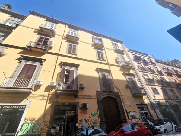 appartamento in vendita a Napoli in zona Stella