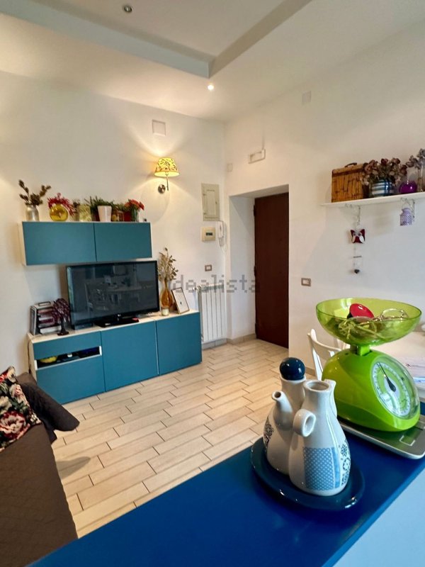 appartamento in vendita a Napoli in zona Poggioreale