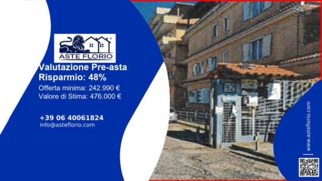 locale commerciale in vendita a Napoli in zona Chiaiano