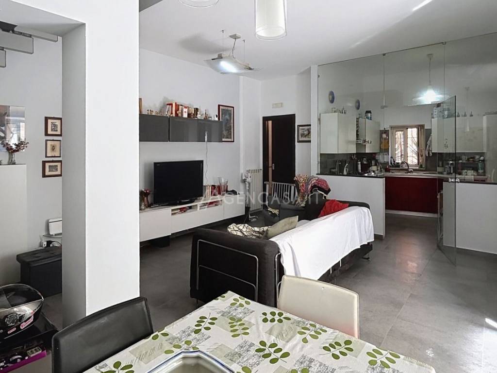 appartamento in vendita a Napoli in zona Arenella