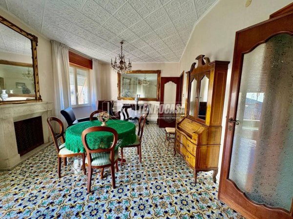 appartamento in vendita a Napoli in zona Arenella