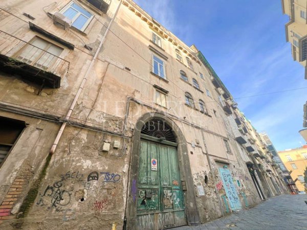 appartamento in vendita a Napoli in zona Stella
