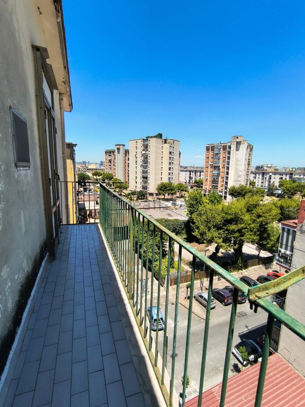 appartamento in vendita a Napoli in zona San Giovanni a Teduccio