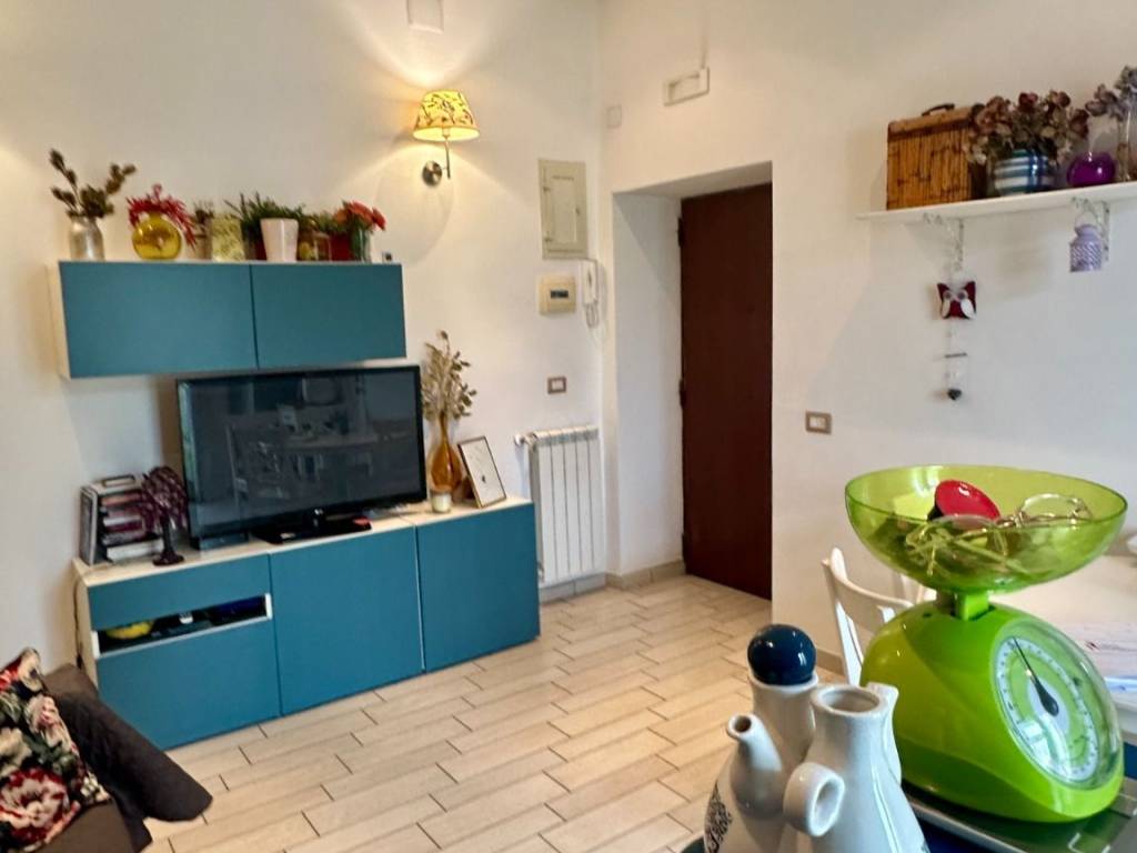 appartamento in vendita a Napoli in zona Zona Industriale-Ferrovia