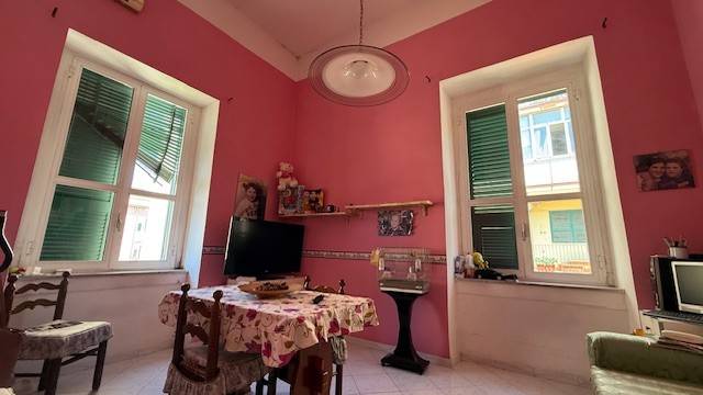 appartamento in vendita a Napoli in zona Bagnoli