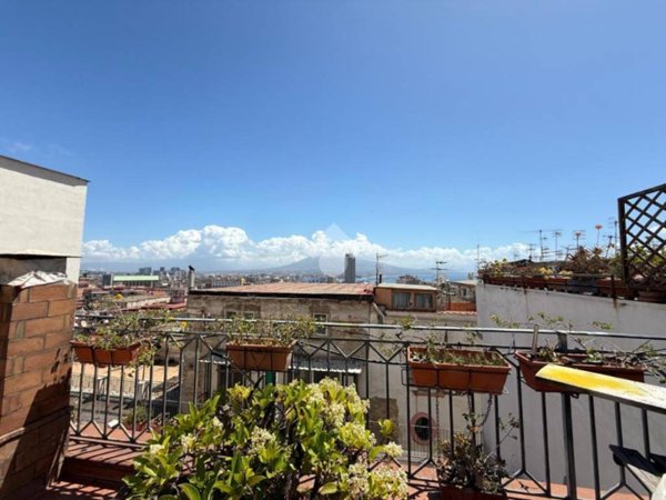 appartamento in vendita a Napoli