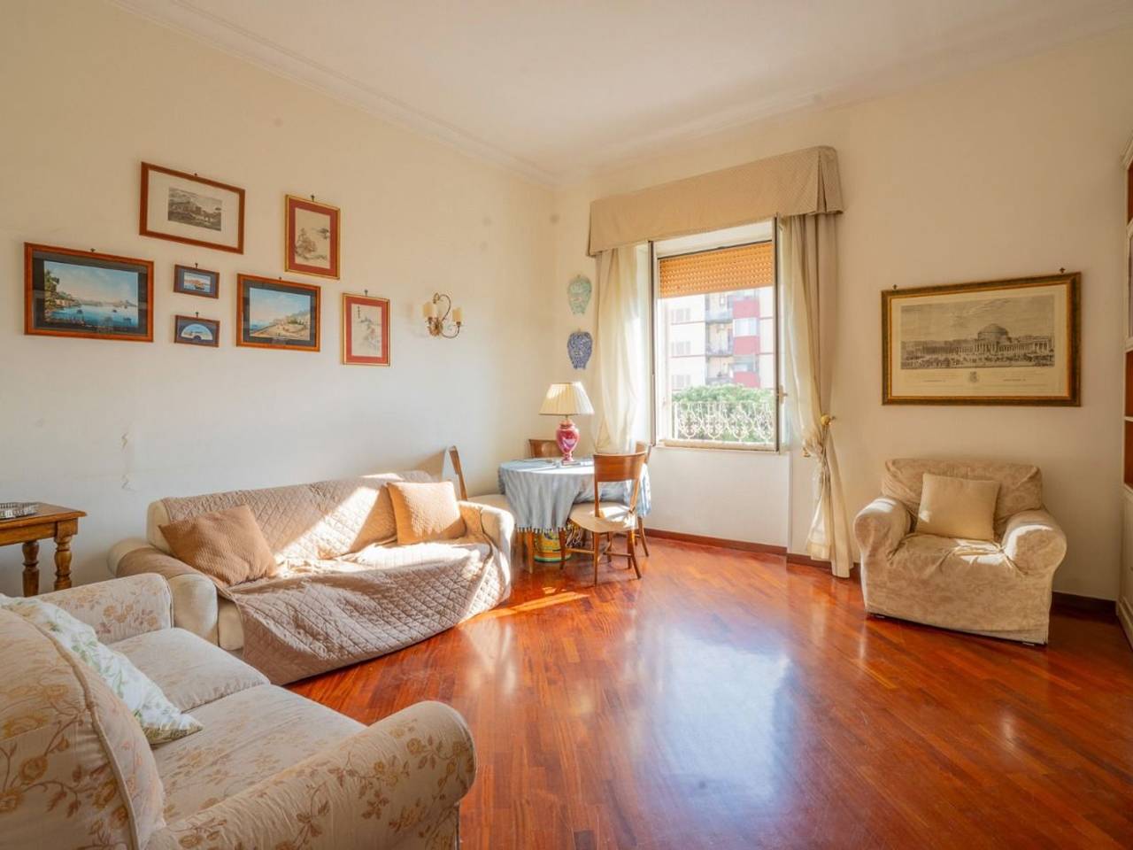 appartamento in vendita a Napoli in zona Bagnoli