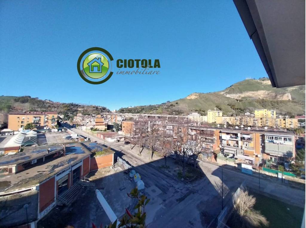 appartamento in vendita a Napoli in zona Soccavo