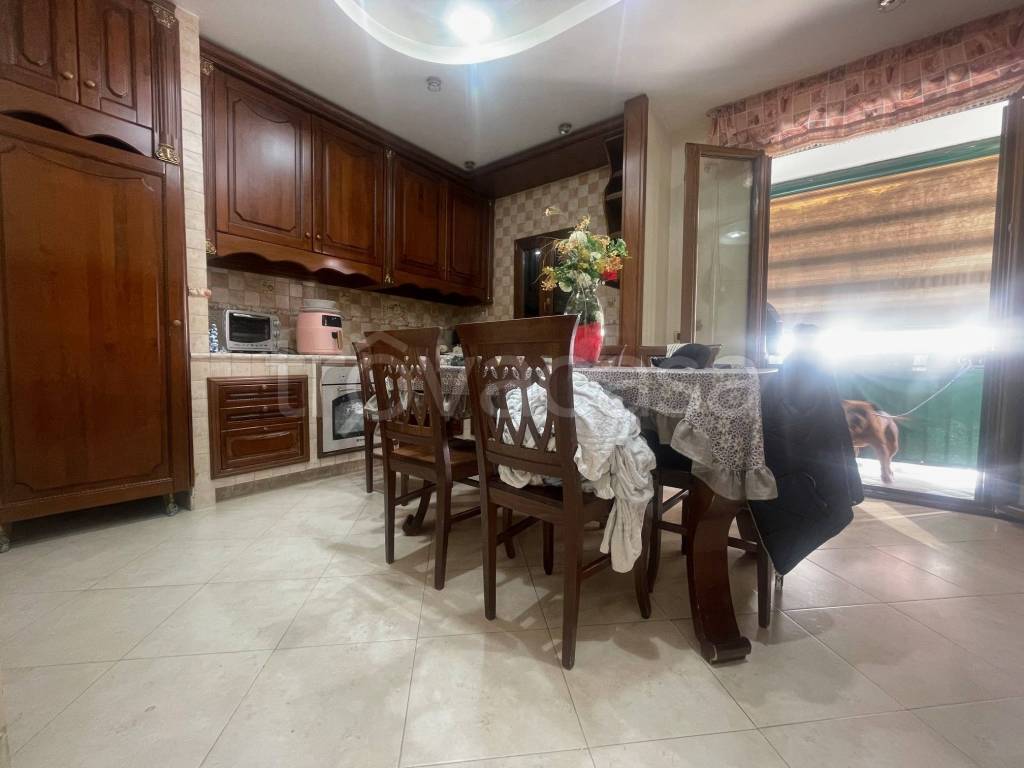 appartamento in vendita a Napoli in zona Pendino / San Giuseppe