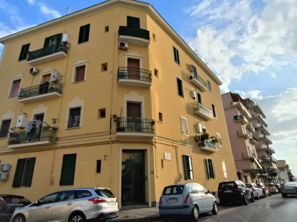 appartamento in vendita a Napoli in zona Bagnoli