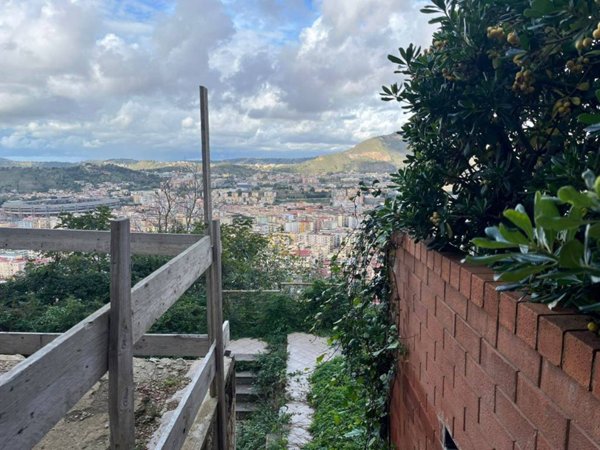 appartamento in vendita a Napoli in zona Posillipo