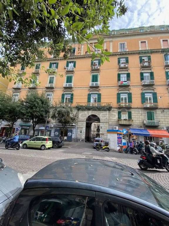 appartamento in vendita a Napoli in zona Stella