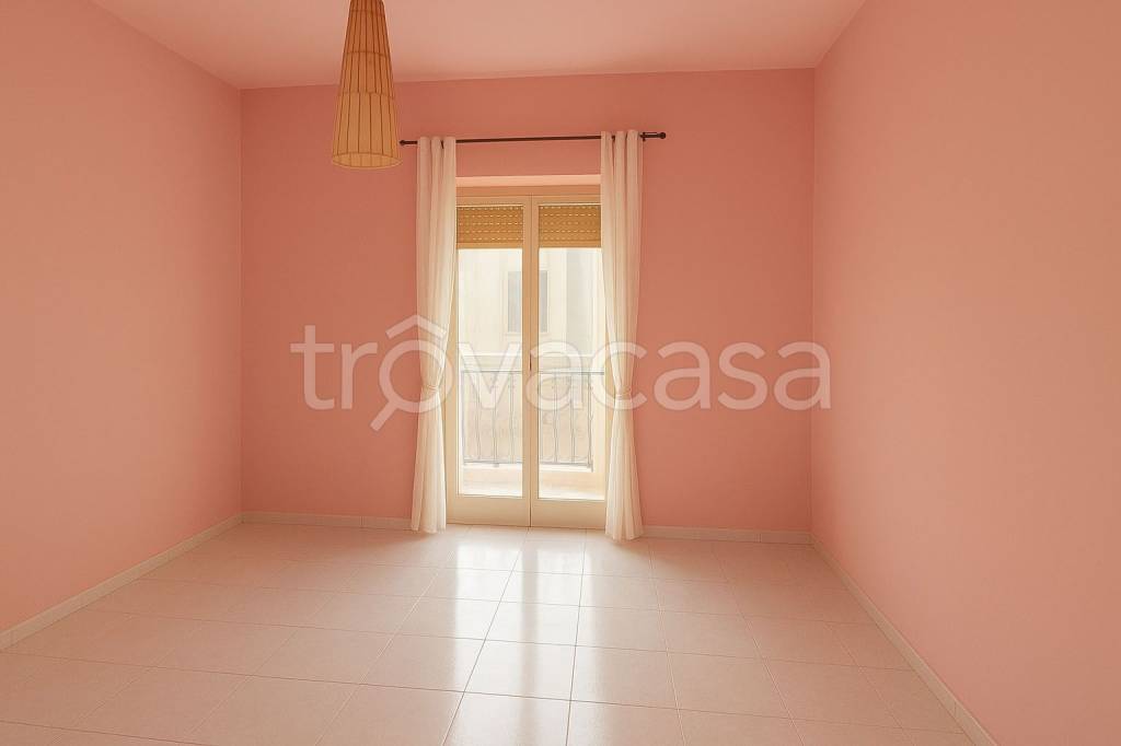 appartamento in vendita a Napoli in zona San Carlo all'Arena