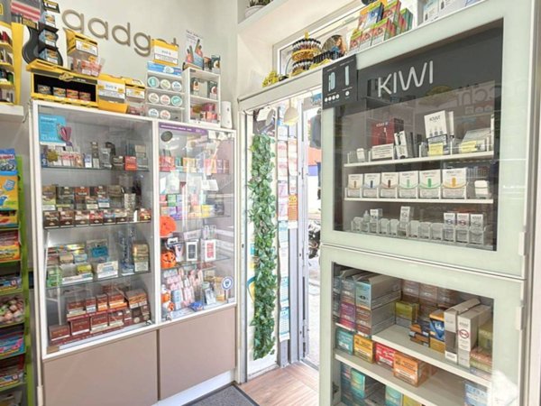 negozio in vendita a Napoli in zona Capodimonte / Colli Aminei