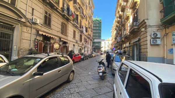appartamento in vendita a Napoli in zona Mercato