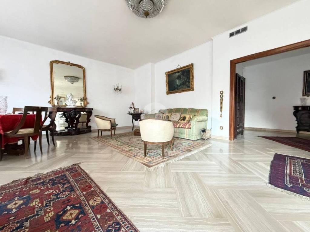 appartamento in vendita a Napoli in zona Vomero