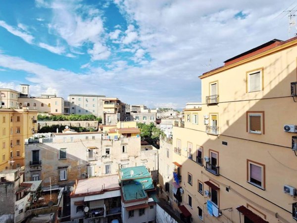 appartamento in vendita a Napoli in zona Avvocata