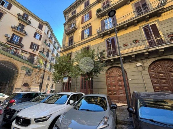 locale commerciale in vendita a Napoli