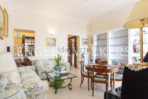 appartamento in vendita a Napoli in zona Vomero