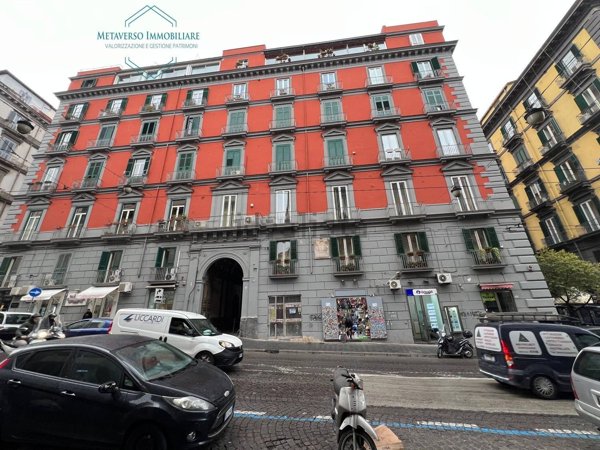 locale commerciale in vendita a Napoli in zona San Lorenzo