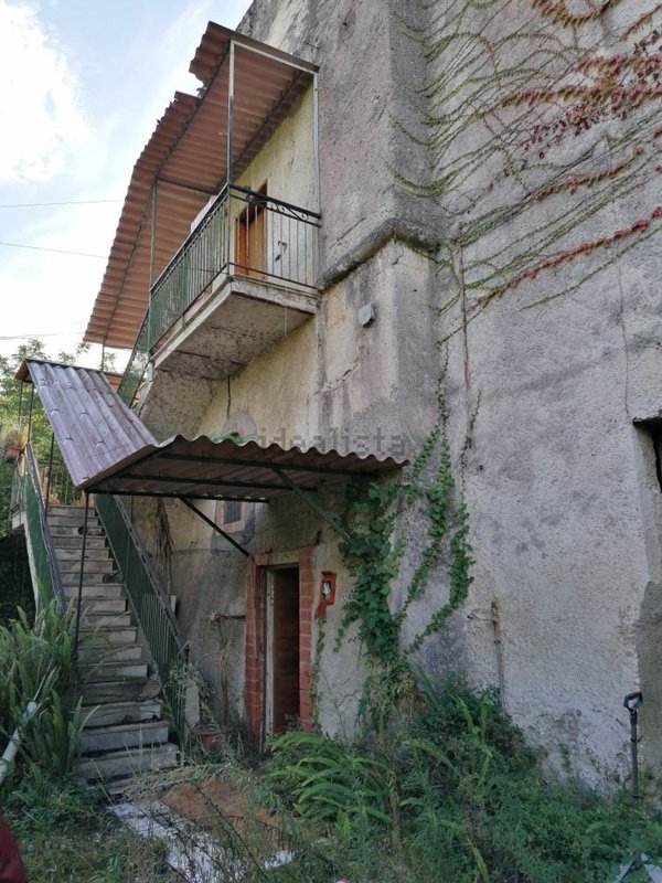 casa indipendente in vendita a Napoli in zona Miano