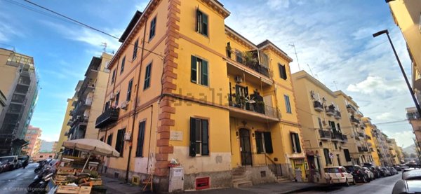 appartamento in vendita a Napoli in zona Bagnoli