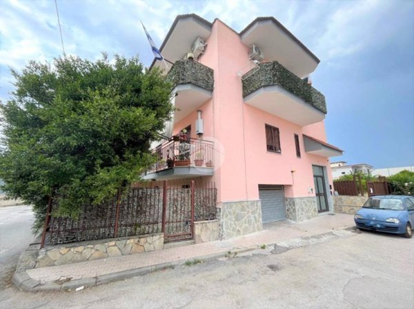 appartamento in vendita a Napoli in zona Zona Industriale-Ferrovia