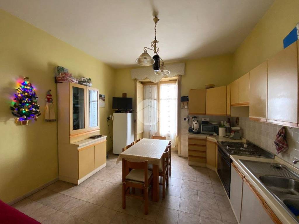 appartamento in vendita a Napoli in zona Barra