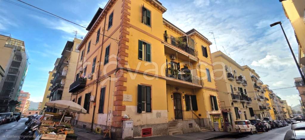appartamento in vendita a Napoli in zona Bagnoli