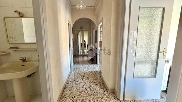 appartamento in vendita a Napoli in zona San Lorenzo