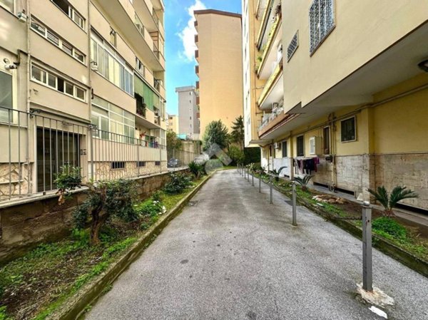 appartamento in vendita a Napoli in zona Arenella