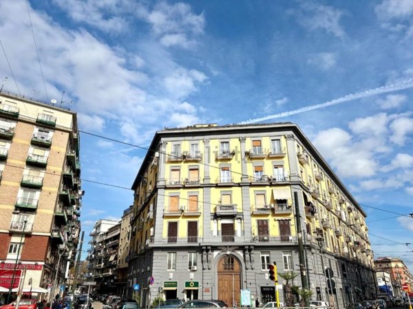 appartamento in vendita a Napoli in zona Vicaria