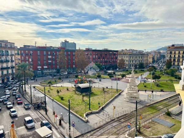 appartamento in vendita a Napoli in zona Vicaria
