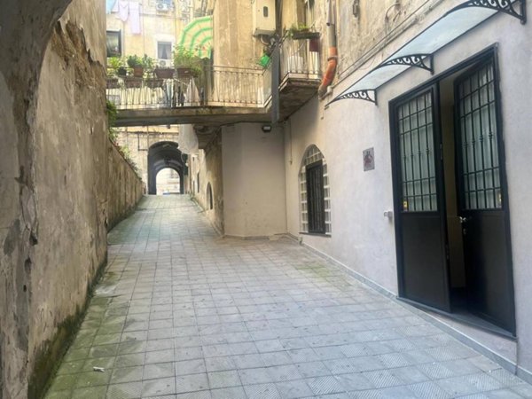 locale commerciale in vendita a Napoli