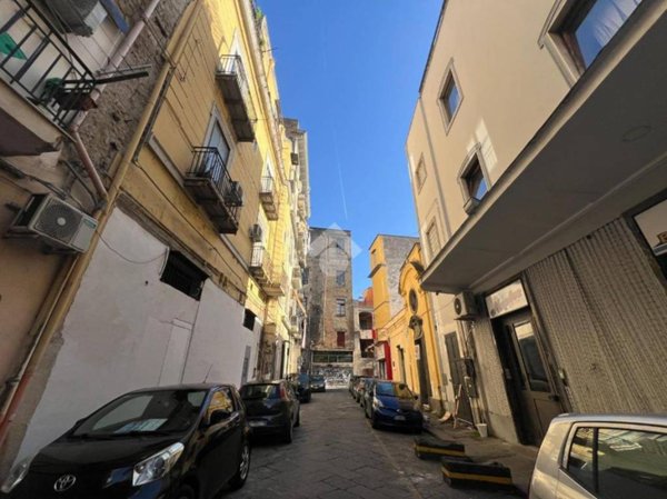 negozio in vendita a Napoli in zona Mercato
