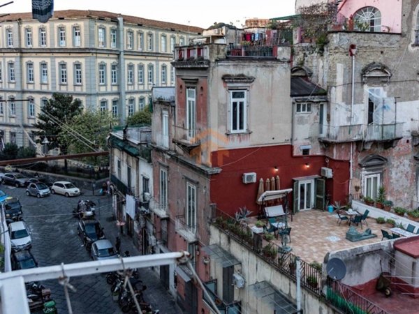 appartamento in vendita a Napoli in zona Stella