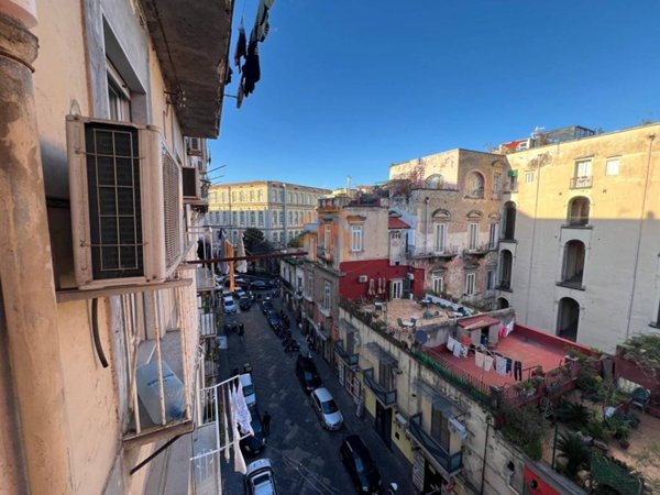 appartamento in vendita a Napoli in zona Stella