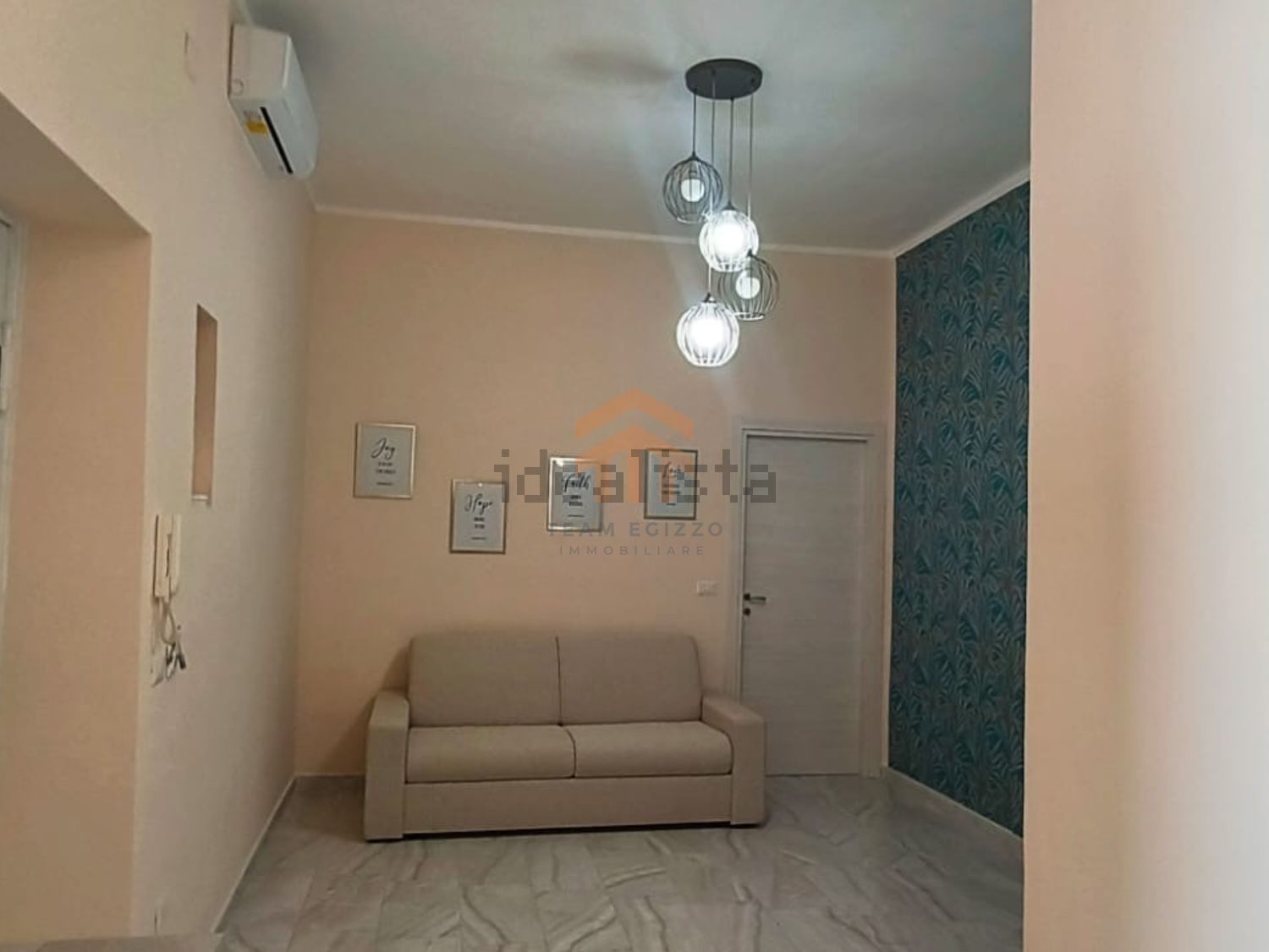 appartamento in vendita a Napoli in zona Stella