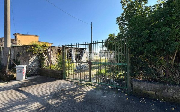 appartamento in vendita a Napoli in zona Zona Industriale-Ferrovia