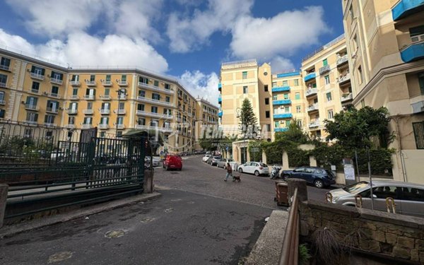appartamento in vendita a Napoli in zona Arenella