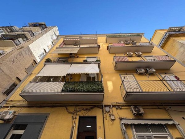 appartamento in vendita a Napoli in zona Pendino / San Giuseppe