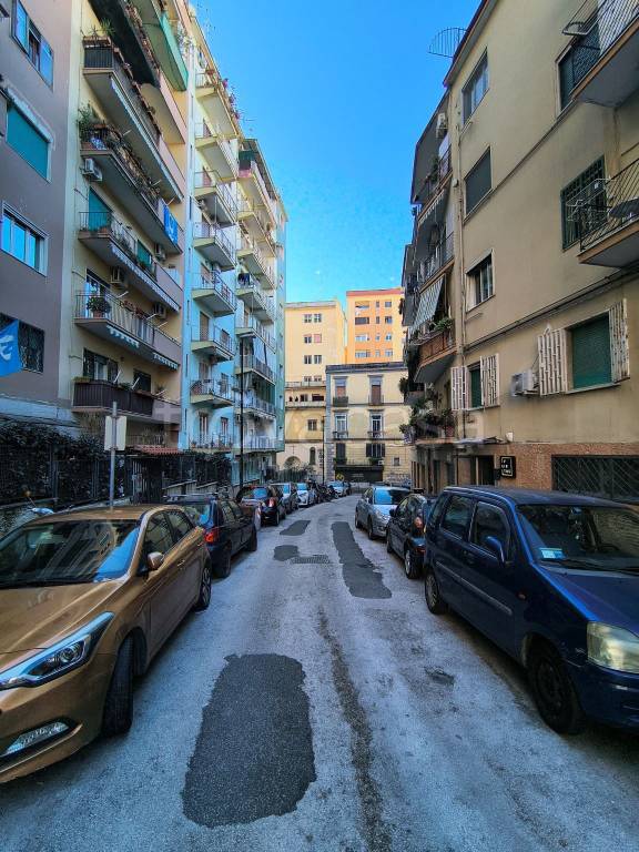 appartamento in vendita a Napoli in zona Arenella