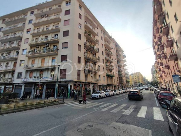 negozio in vendita a Napoli in zona Montecalvario