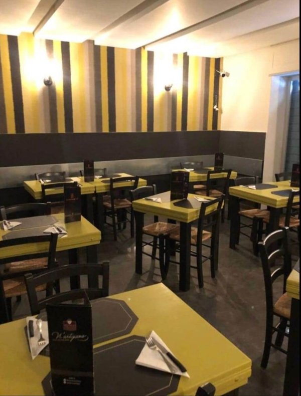 negozio in vendita a Napoli in zona Vomero