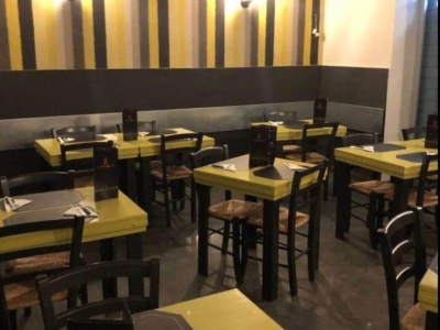 negozio in vendita a Napoli in zona Vomero