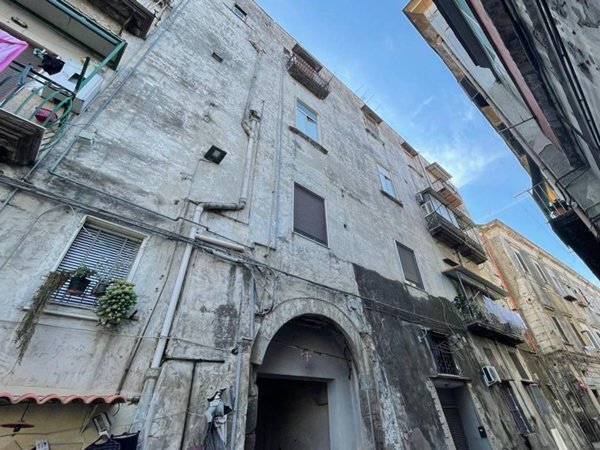 appartamento in vendita a Napoli in zona Barra
